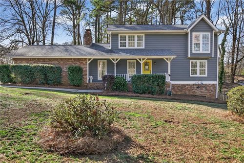 2667 Bluebird Cir, Duluth, GA, 30096-3903 | Card Image