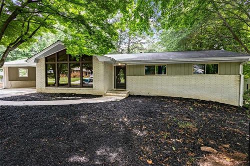 1694 Rhonda Ln, Stone Mountain, GA, 30087-3218 | Card Image