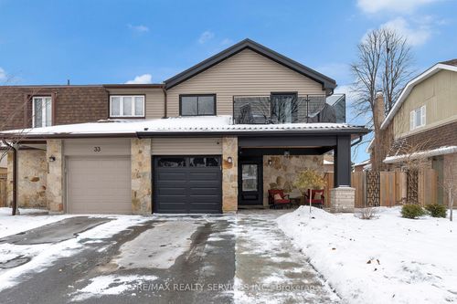 31 Lawndale Cres, Brampton, ON, L6S3L3 | Card Image