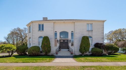 20 Landers Rd, Stoneham, MA, 02180-1447 | Card Image