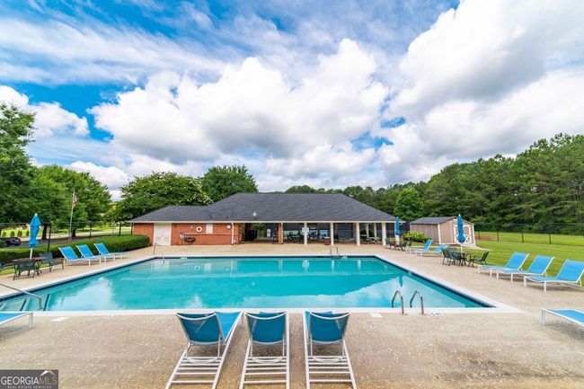 440 N Farm Dr, House other with 3 bedrooms, 4 bathrooms and 4 parking in Alpharetta GA | Image 4