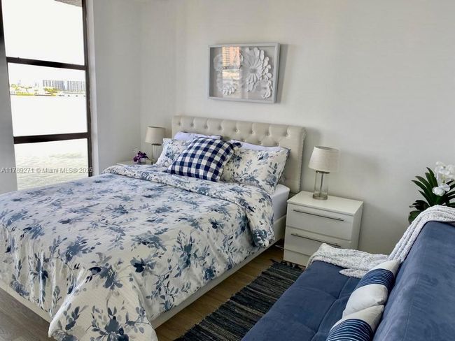 N607 - 17600 N Bay Rd, Condo with 2 bedrooms, 2 bathrooms and null parking in Sunny Isles Beach FL | Image 13