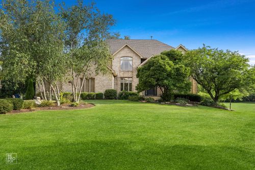 5N869 Westwood Ln, St. Charles, IL, 60175-6280 | Card Image