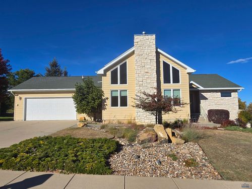 1132 Enchantment Rd, Rapid City, SD, 57701-9219 | Card Image