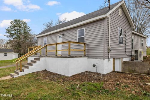 2152 Randolph St, Bristol, VA, 24201-3254 | Card Image