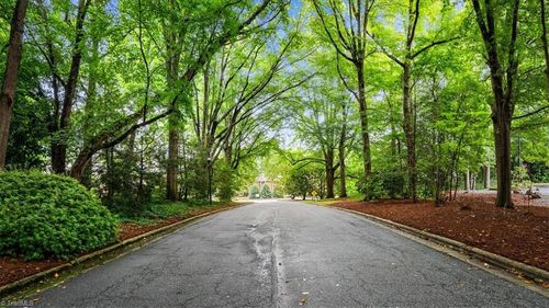 unit-b-10 Fountain Manor Dr, Greensboro, NC, 27405-8034 | Card Image