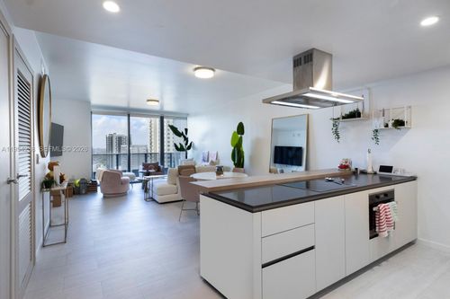 unit-2411-1000 Brickell Plz, Miami, FL, 33131-3845 | Card Image