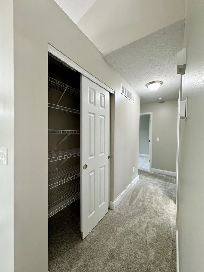 1039 Meadowbrook Ct, House other with 4 bedrooms, 2 bathrooms and null parking in Hebron KY | Image 38