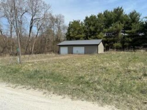 5019 S Townhall Rd, Sheridan, MI, 48884-9329 | Card Image