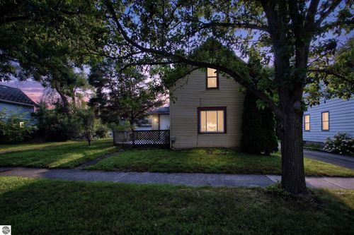 803 Joseph St, Bay City, MI, 48706-5507 | Card Image