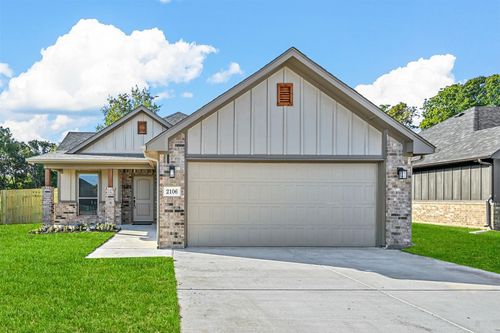 2106 Wyldewood Way, Sherman, TX, 75092-2530 | Card Image