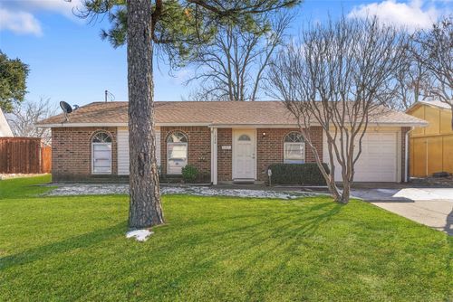 1026 Elmwood Dr, Lewisville, TX, 75067-5014 | Card Image