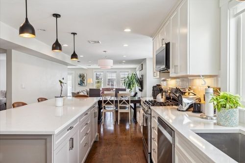 127-127 Ten Hills Rd, Somerville, MA, 02145-1031 | Card Image