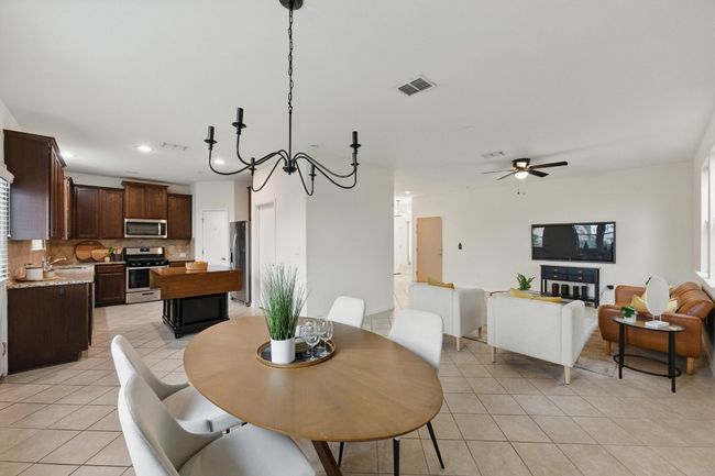 300 Wapiti Rd, House other with 3 bedrooms, 3 bathrooms and 4 parking in Buda TX | Image 8