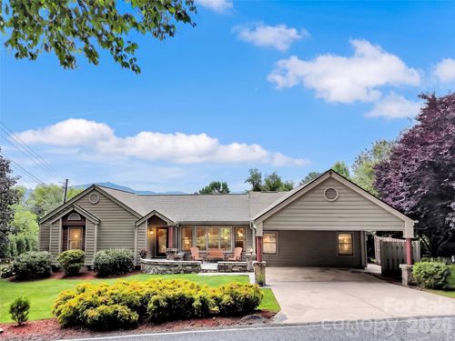 936 Little Mountain Rd, Waynesville, NC, 28786-7186 | Card Image