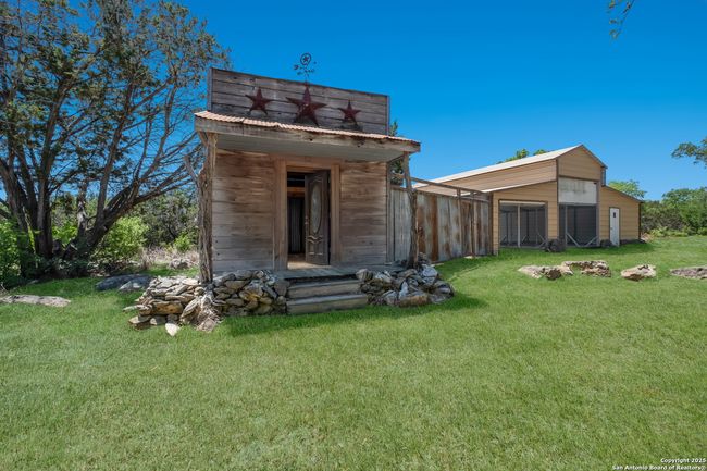1018 Coyote Ridge Dr, House other with 3 bedrooms, 2 bathrooms and null parking in Spring Branch TX | Image 22