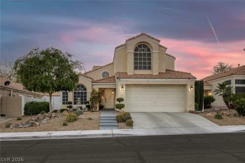 3329 Pond Run Cir, Las Vegas, NV, 89117-0724 | Card Image