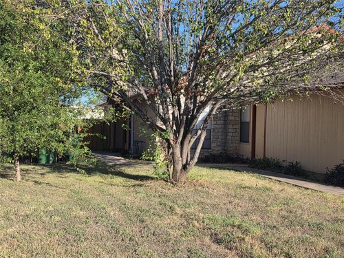 1735 Horseshoe Circle, Round Rock, TX, 78681 | Card Image