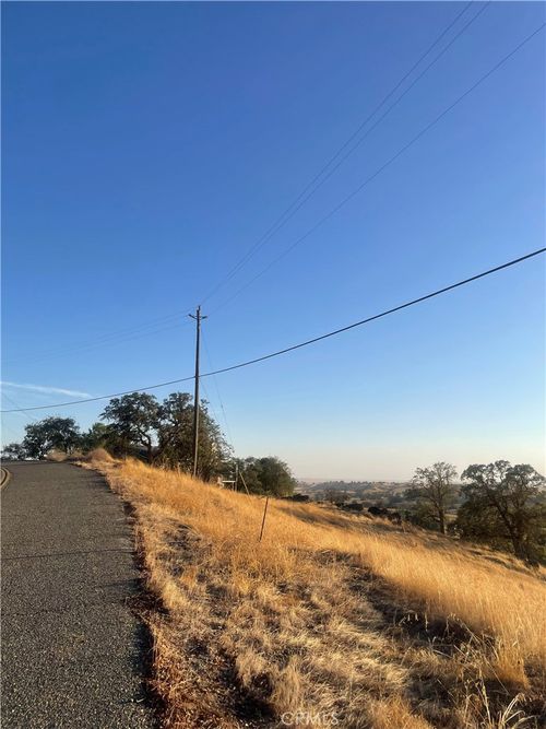 9787 Caracol Cir, La Grange, CA, 95329-8612 | Card Image