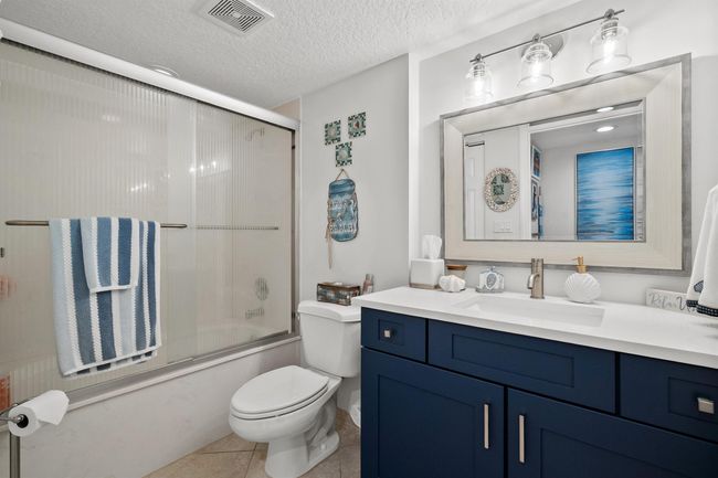 APT-6-2 - 5051 N Highway A1a, Condo with 2 bedrooms, 2 bathrooms and null parking in Hutchinson Island FL | Image 22