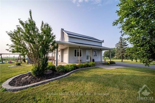 1224 Rte 800 E, Saint Albert, ON, K0A3C0 | Card Image