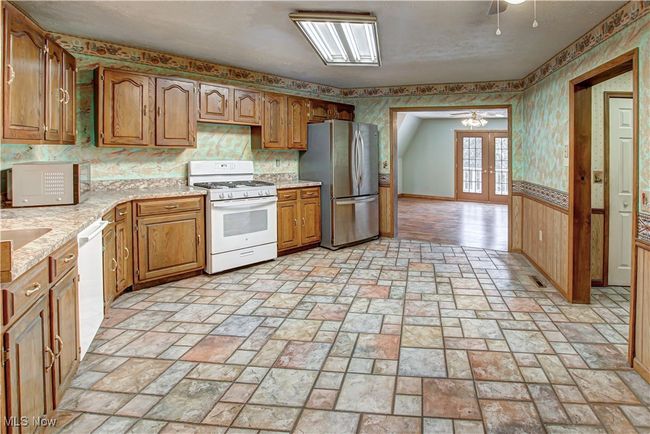 5765 State Route 82, House other with 3 bedrooms, 3 bathrooms and null parking in Hiram OH | Image 16