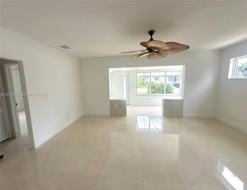 1-115 Se 2nd St, Dania Beach, FL, 33004-3617 | Card Image