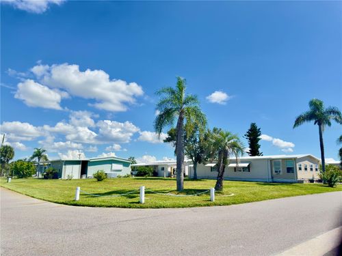 401 Blackburn Blvd, NORTH PORT, FL, 34287-1577 | Card Image