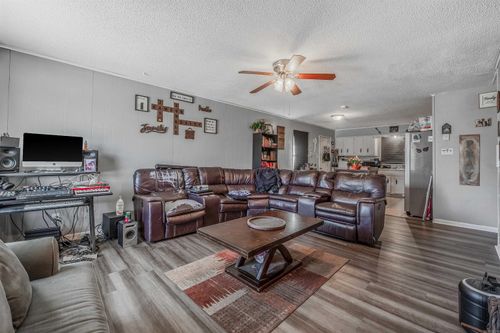 615 &amp; 617 Brierly Dr, Sherwood, AR, 72120 | Card Image