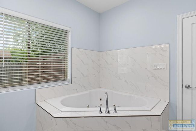 914 Palm Blvd, House other with 4 bedrooms, 4 bathrooms and 2 parking in Laguna Vista TX | Image 34