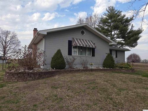 500 E Vining St, Plainville, IL, 62365-1001 | Card Image