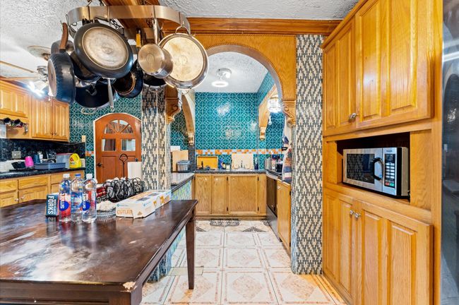 707 Doncrest St, House other with 7 bedrooms, 5 bathrooms and 4 parking in Channelview TX | Image 10