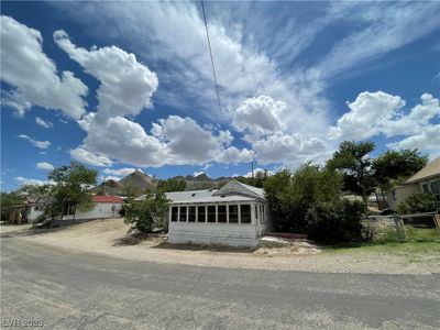 241 South Street, House other with 2 bedrooms, 1 bathrooms and null parking in Tonopah NV | Image 2