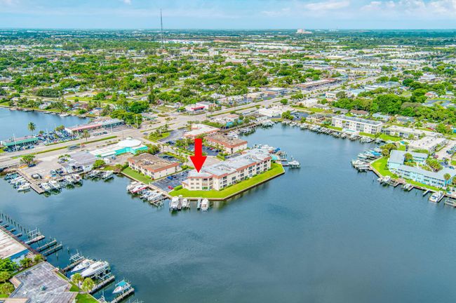 APT-316 - 313 Lake Cir, Condo with 2 bedrooms, 2 bathrooms and null parking in North Palm Beach FL | Image 36