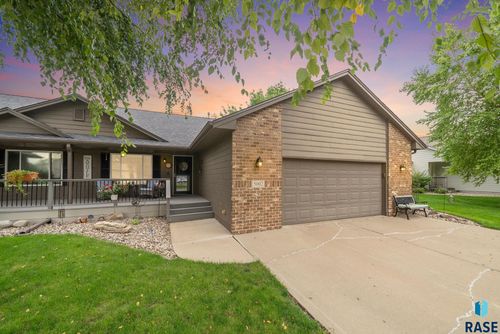 5002 S Baneberry Ave Avenue, Sioux Falls, SD, 57106-2832 | Card Image