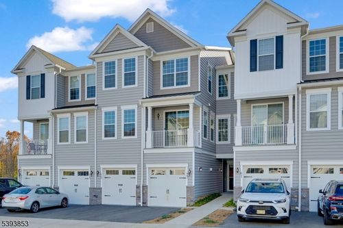 77 Sequoia Dr, Cedar Grove, NJ, 07009-2305 | Card Image