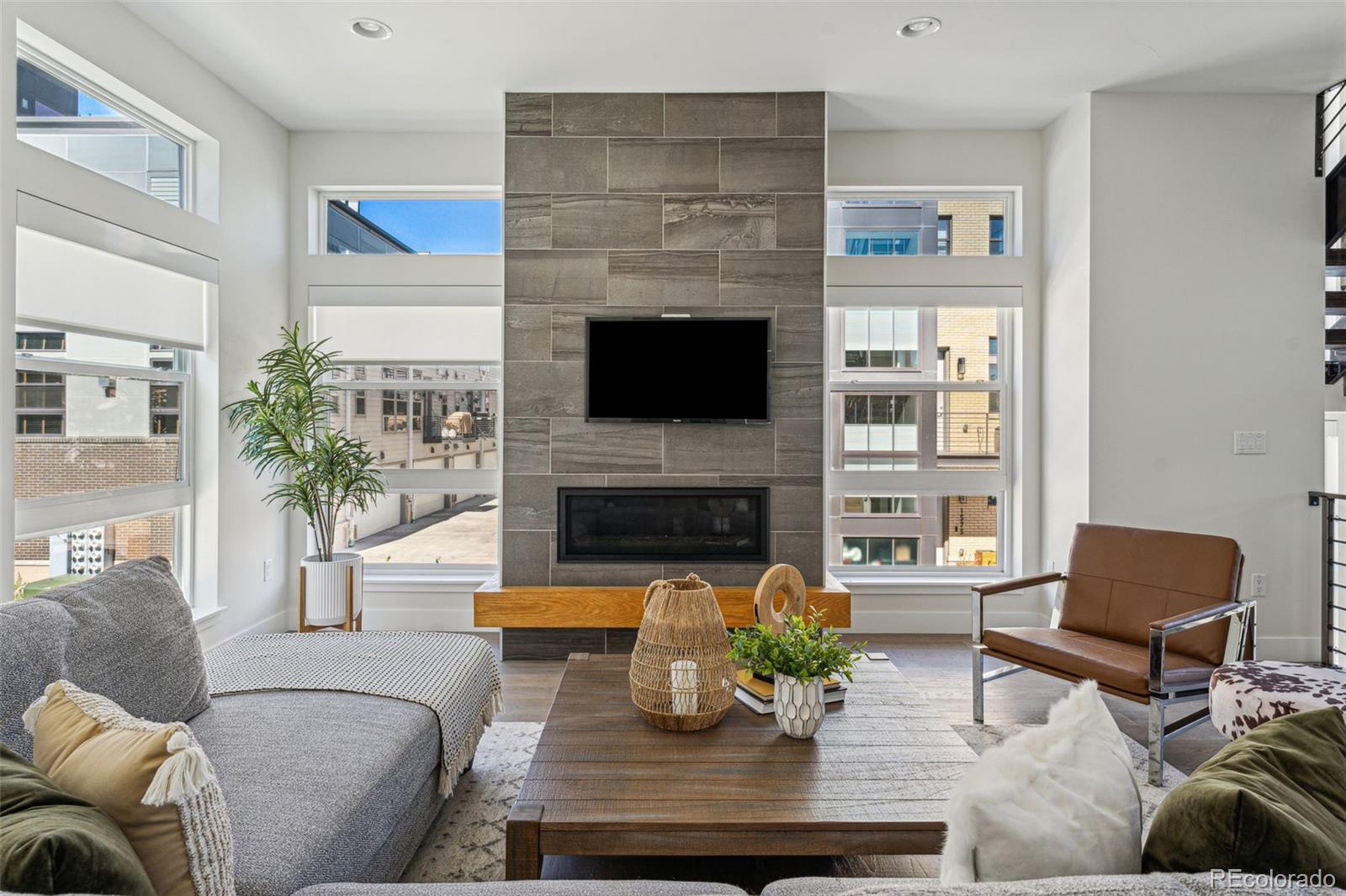 Perry St, Denver, CO 80204
