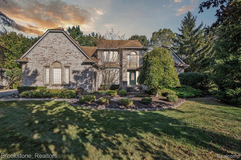 Lakewood Dr, Rochester Hills, MI 48309
