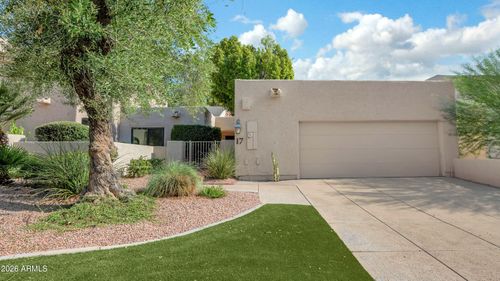 17-2626 E Arizona Biltmore Cir, Phoenix, AZ, 85016-2121 | Card Image