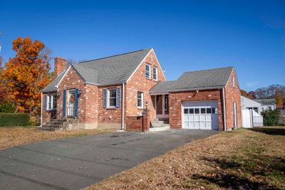 62 Oak Street, House other with 3 bedrooms, 2 bathrooms and 4 parking in East Hartford CT | Image 3