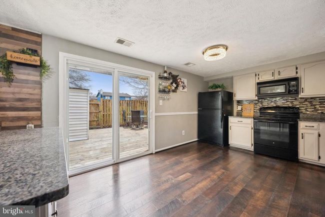 9030 Saint Steven Ct, Townhouse with 2 bedrooms, 3 bathrooms and null parking in MANASSAS PARK VA | Image 21