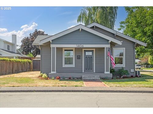 1406 Ne 10th Ave, Mcminnville, OR, 97128-4126 | Card Image