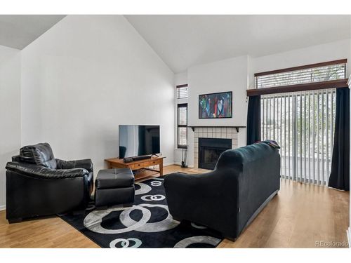 9087 Bear Mountain Dr, Highlands Ranch, CO, 80126-2272 | Card Image