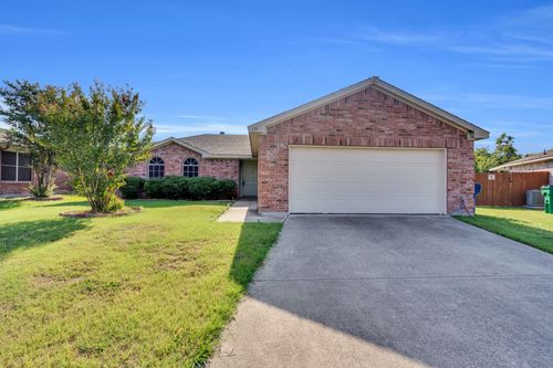 131 Logan Ln, Waxahachie, TX, 75165-6167 | Card Image