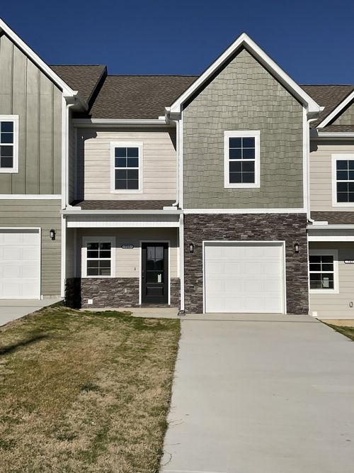 715 S Wall St, Shelbyville, TN, 37160-3751 | Card Image