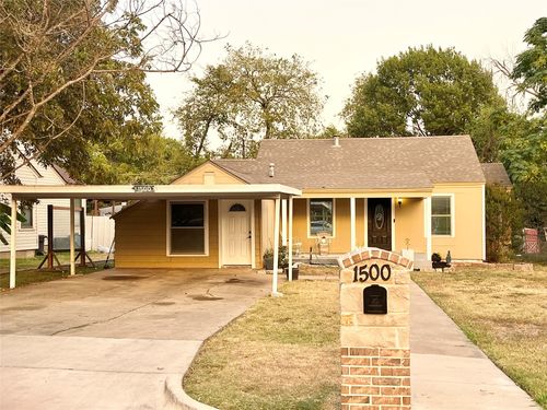 1500 Byrd Dr, River Oaks, TX, 76114-2207 | Card Image