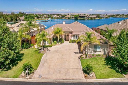 4652 N Quail Lake Dr, Clovis, CA, 93619-4645 | Card Image