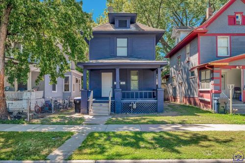 1017 Sw 16th St, Topeka, KS, 66604-2910 | Card Image