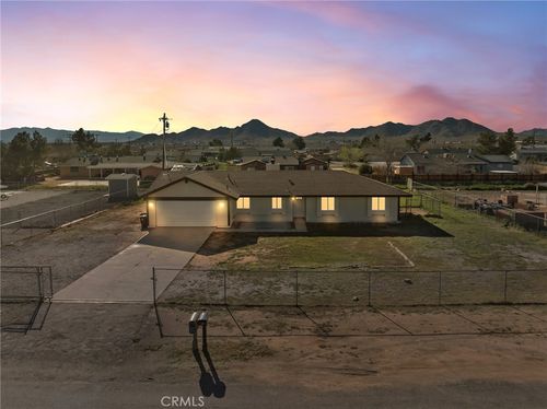 16548 Quinnault, Apple Valley, CA, 92307 | Card Image