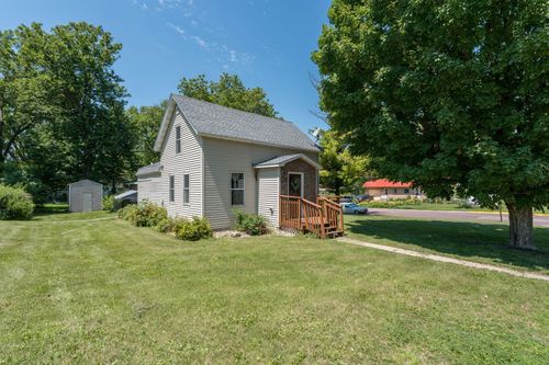 415 8th St N, Mountain Lake, MN, 56159-1553 | Card Image